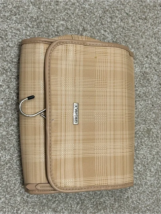 London Fog Beige Travel Jewelry Organizer
