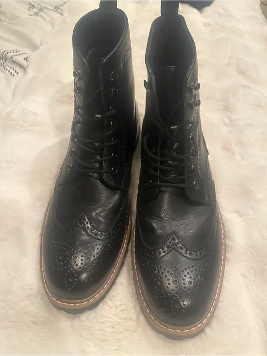 Club Room Black Leather Chukka Brogue Boots
