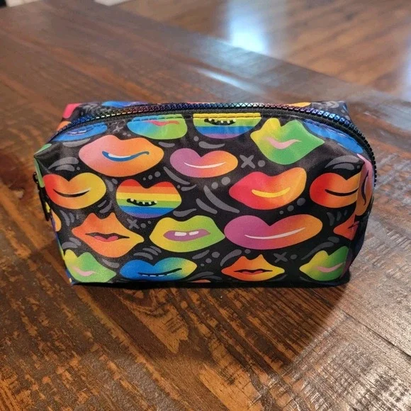 Jason Naylor Zip‎ Rainbow Colorful Kisses Lips Cosmetic Pencil Travel Bag NWOT