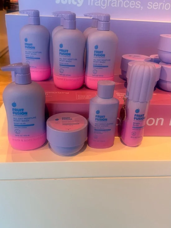 Bath & Body Works Fruit Fusion Berry Bliss Body Care Set - Lavender & Pink