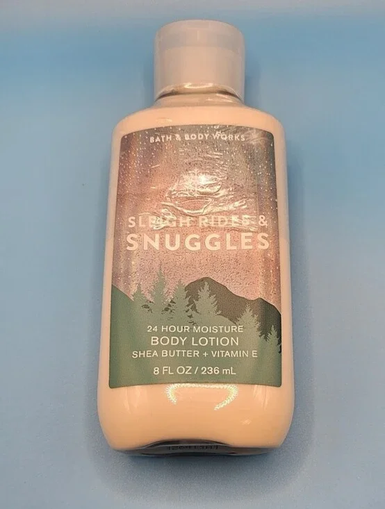 Bath & Body Works Sleigh Rides & Snuggles Lotion - Pink, Green