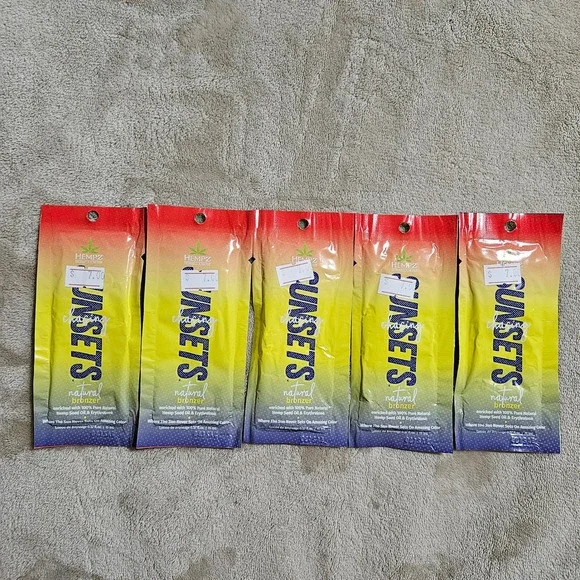 Lot of 5 Hempz Chasing Sunsets Natural Bronzer Tanning Lotion Packets 0.5oz Each