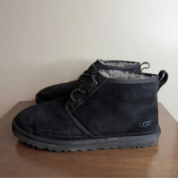 UGG Neumel Black Suede Sheepskin Chukka Boots Sz 13 Mens