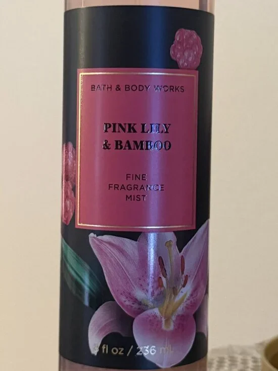 Bath and Body Works - Pink Lily & Bamboo (8 oz)