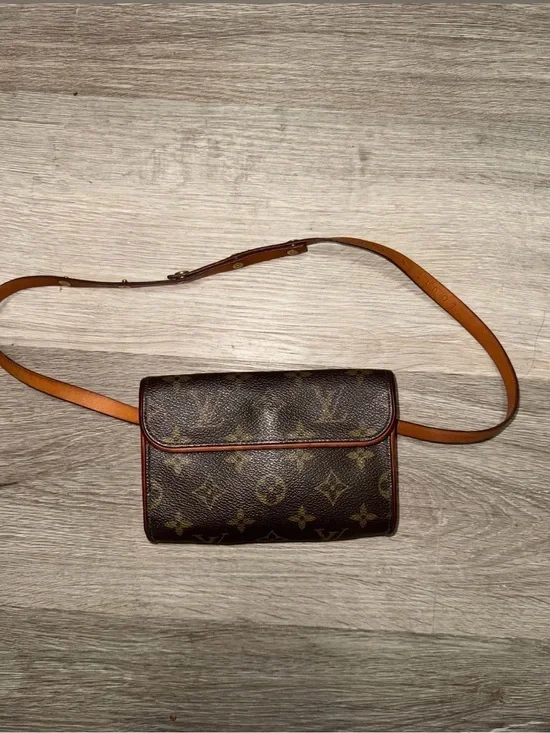 Louis Vuitton Suede Interior in Tan