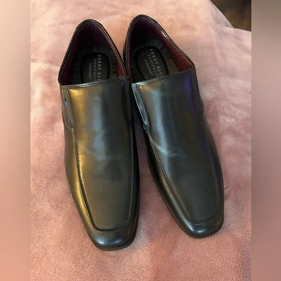 Perry Ellis Portfolio Men's Black Loafers