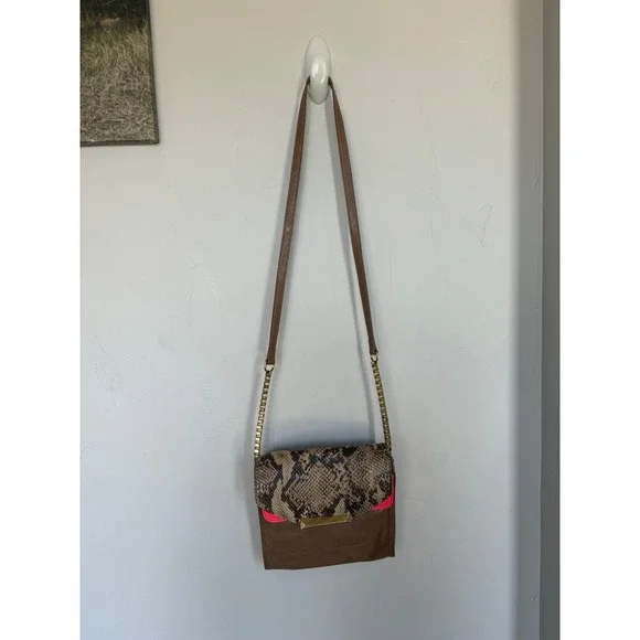 Gianni Bini Crossbody Bag Tan Snakeskin Neon Pink Gold Chain Strap Womens