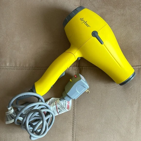 ✈️ Drybar Buttercup Travel Hair Dryer - Yellow