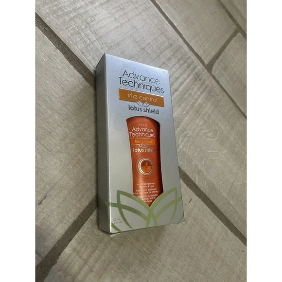 Avon Advance Techniques Frizz Control Lotus Shield Leave In Treatment NEW USA