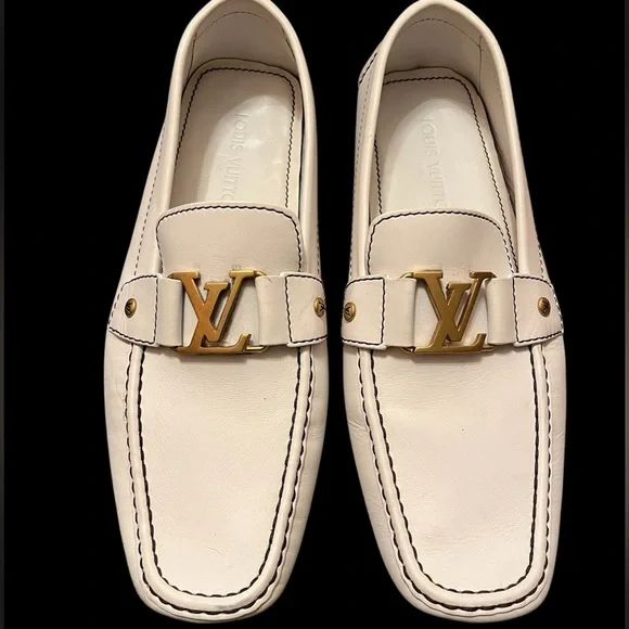 ▪️LOUIS VUITTON▪️Monte Carlo White Leather Loafers with Gold Accent