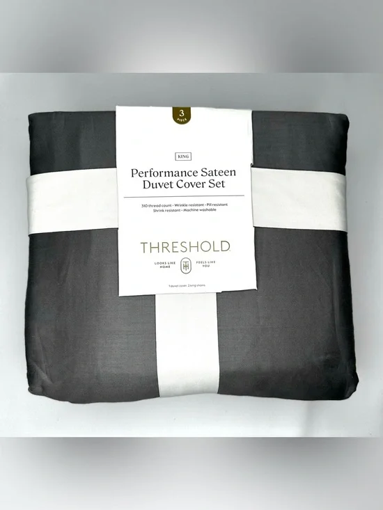 NWT Threshold Performance Sateen Duvet Cover Set Gray King Size