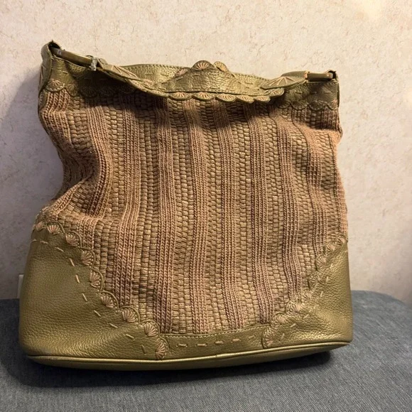Isabella Fiore Gold Metallic Leather Knit Hobo Bag Scalloped Embroidered Boho