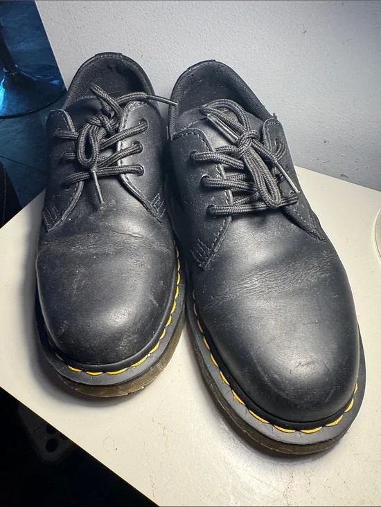 Dr. Martens 1461 Non-slip Black Leather Derby Shoes with Yellow Stitching