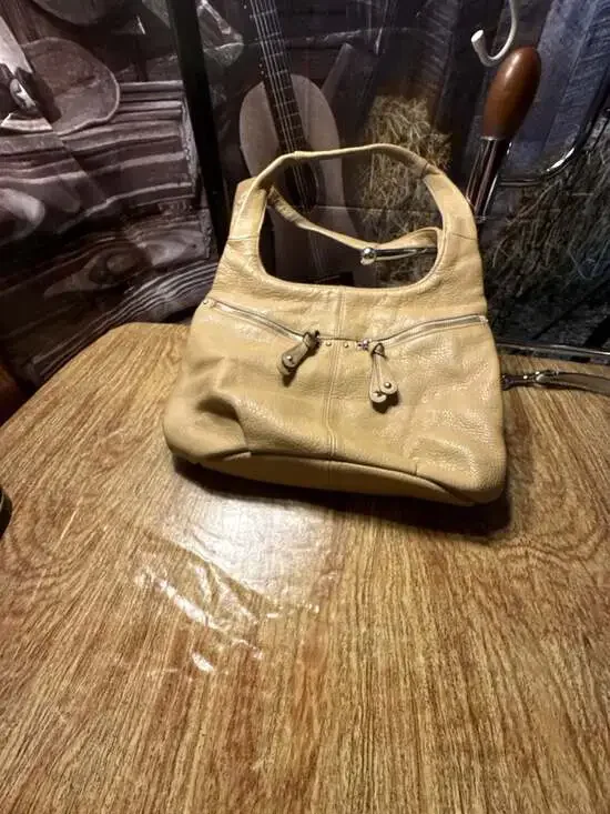 Tignanello Pebbled Leather Hobo Shoulder Bag in Tan