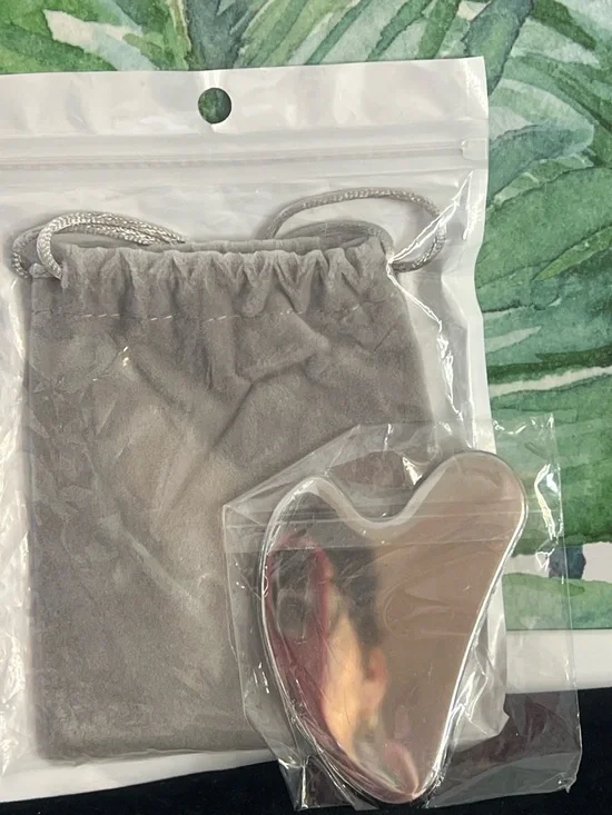 Facial Gua Sha Tool with Velvet Pouch - Rose Gold