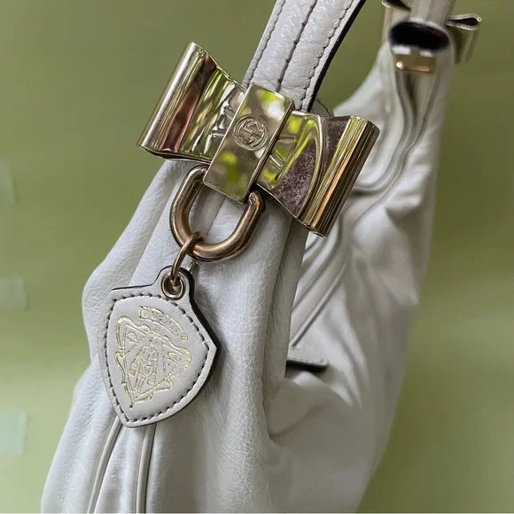 Vintage cream/gold Gucci Duchessa leather shoulder bag