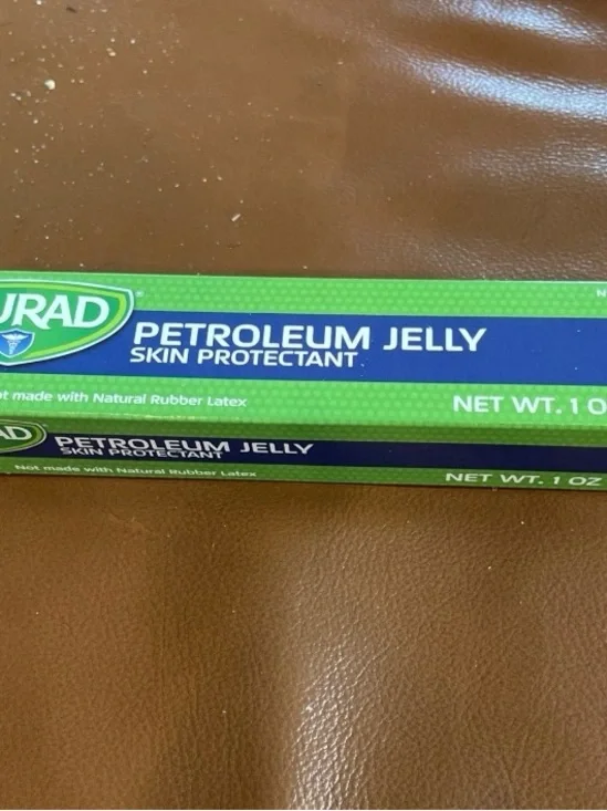 Curad Petroleum Jelly Tube Skin Protectant and Moisturizer for Dry Skin 1 Oz