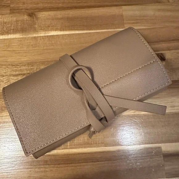 Brouk & Co Travel Power Bank Roll, NEW