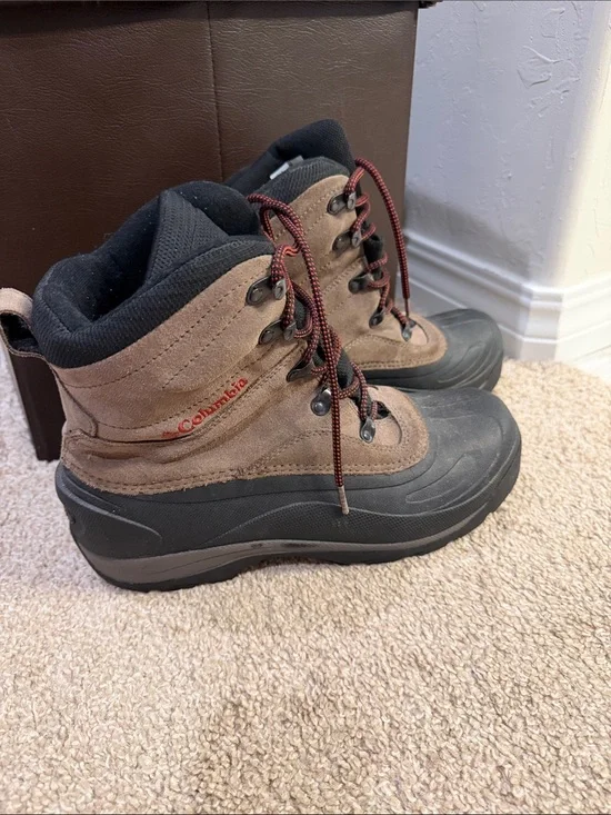 Men’s Columbia Tan and Black Insulated Winter Boots