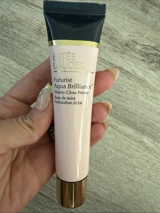 Estee Lauder Futurist Aqua Brilliance Watery Glow Primer - Light Pink