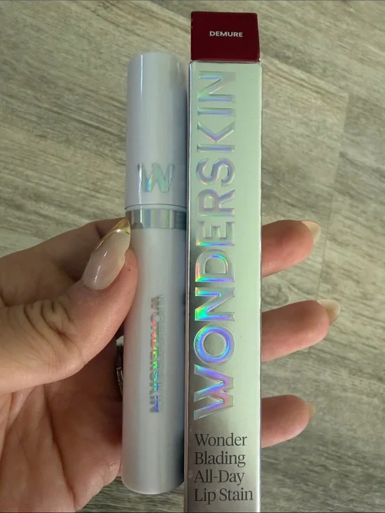 WonderSkin Wonder Blading All-Day Lip Stain — Demure Red