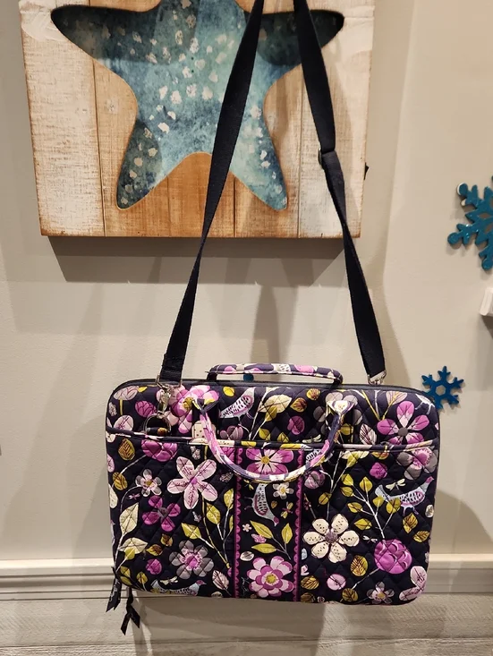 EUC Vera Bradley Floral Laptop Case 17 1/2