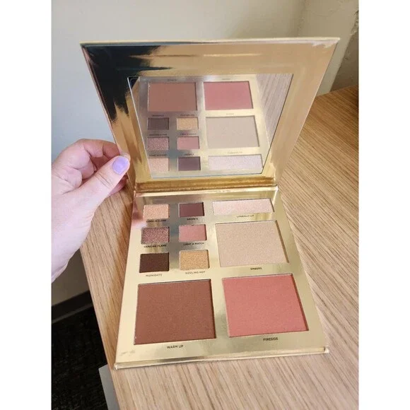 Iconic London Heat of the Moment Fave & Eye Palette NEW