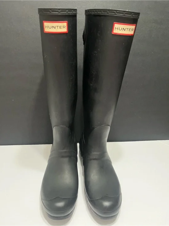 Hunter Black Tall Gloss Rain Boots with Red Logo