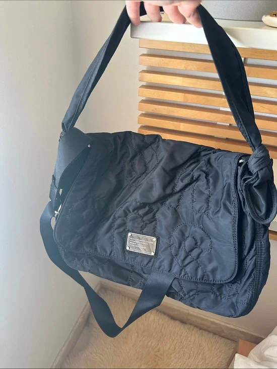 Messenger bag with laptop slip