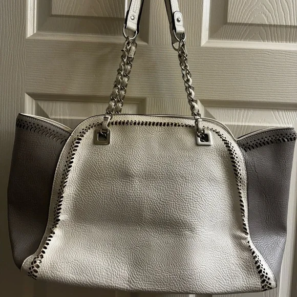 Jessica Simpson white/gray patent leather purse large size, great for notepads