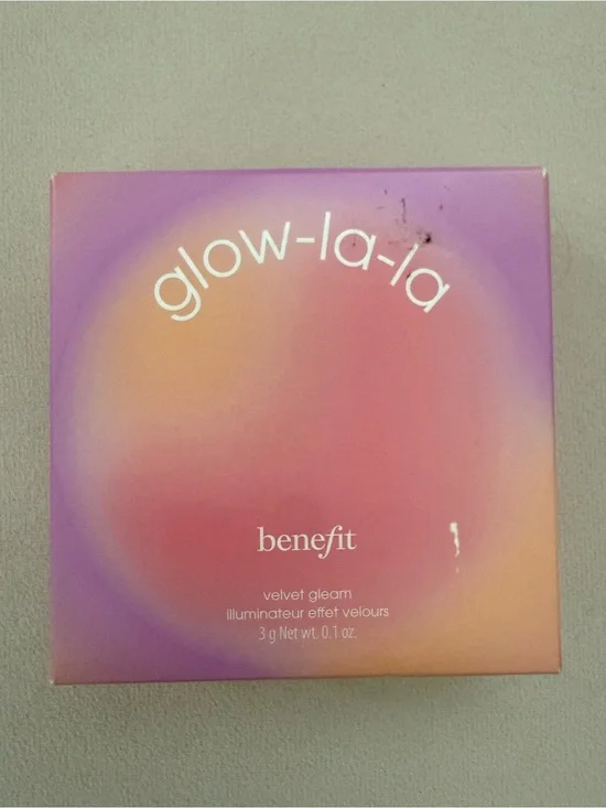 Benefit Glow-la-la Velvet Gleam Highlighter - Luna