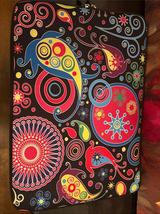 NWOT Colourful Paisley Laptop Sleeve - Vibrant Retro Print