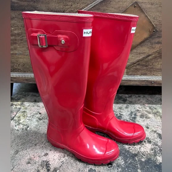 Hunter Original Glossy Tall Rain Boots in Military Red