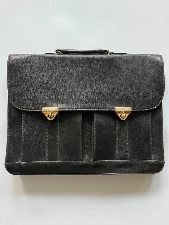 Rare Vintage Capezio Black Leather Crossbody Briefcase / Laptop Bag