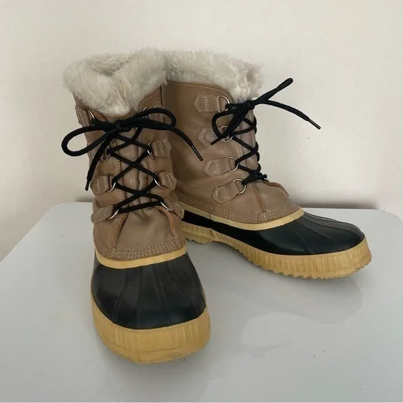 Sorel Manitou Tan Faux Fur Leather Lace Up Snow Boots 9
