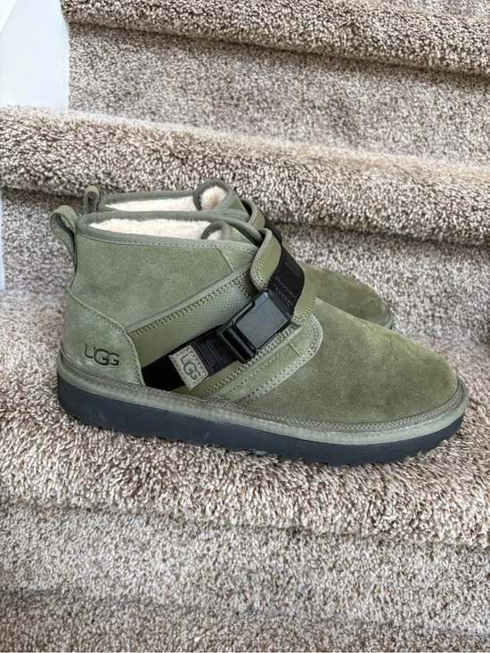 UGG Men’s Olive Neumel Snapback Suede Strap Ankle Boot with Shearling Lining