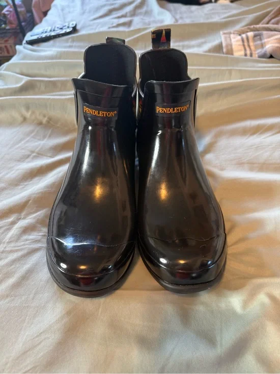 Pendleton Black Gloss Chelsea-Style Women’s or Men’s Rain Boots