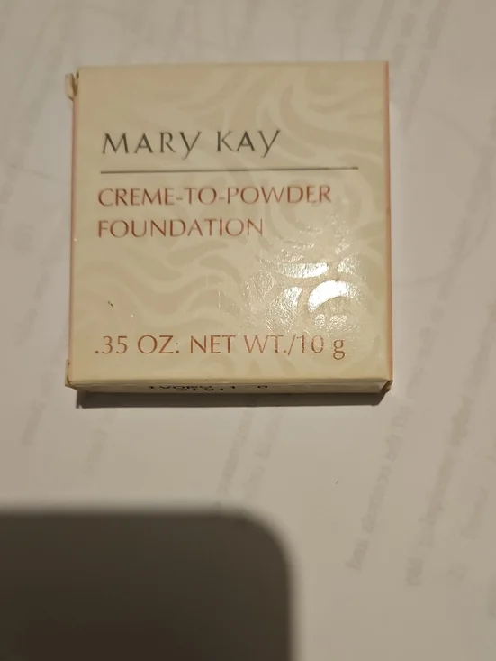 Mary Kay Creme-to-Powder Foundation - Cream / Ivory 1.0
