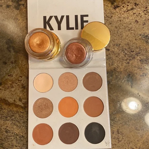 Kylie Cosmetics Birthday Edition Eyeshadow Palette with Gold And Rose Gold Pots