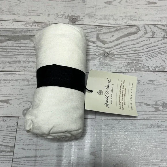Hearth & Hand Magnolia Euro Linen Blend Pillow Sham Fresh White 26x26‎ NEW