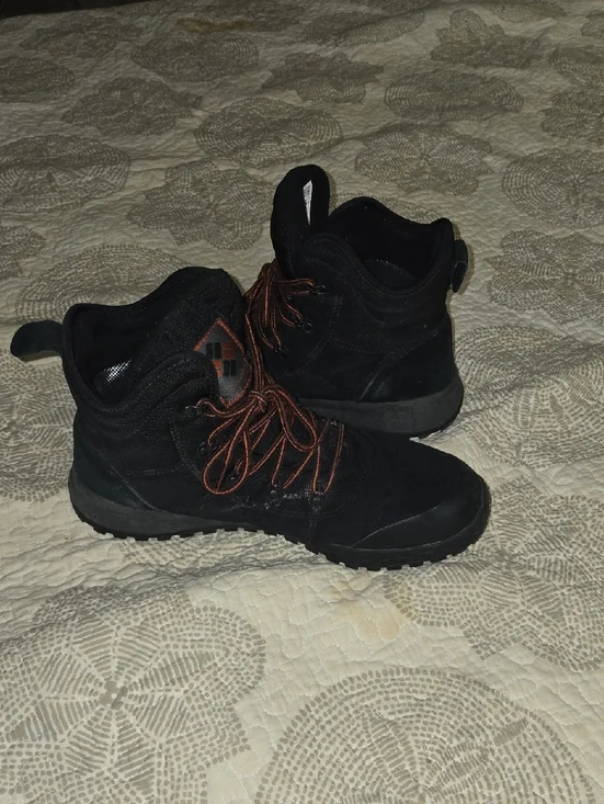 Black Waterproof Boots with Red Laces