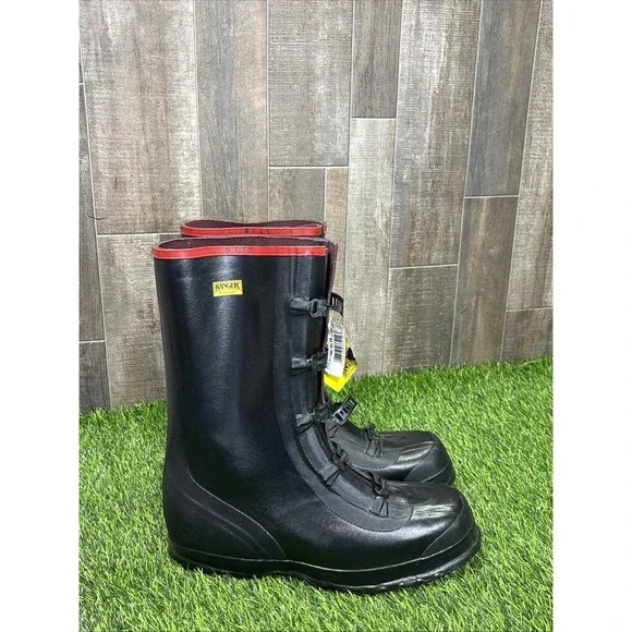 Men's Black Rain & Snow Boots with Red Trim. Nwt