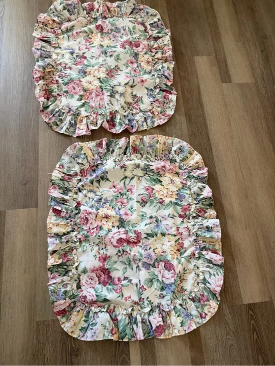 Vintage Pillow cases set of 2 Ruffle floral Cottagecore Pillow Cases