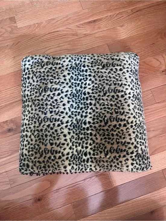 Canaan Company Cheetah Soft Pillow with Beads