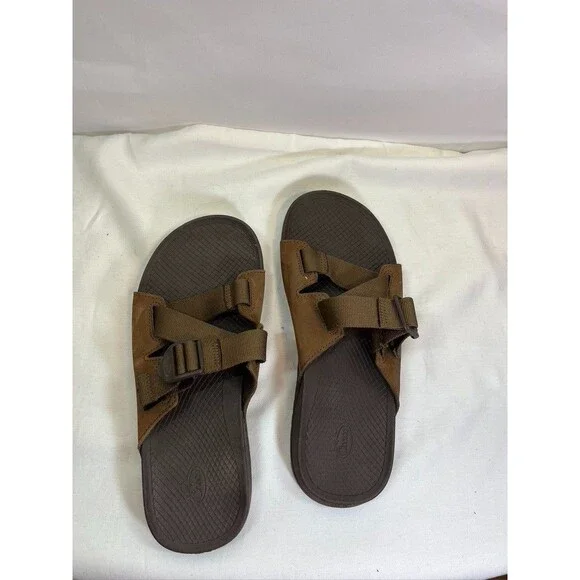 CHACO MENS SZ 9 SLIP ON STRAPY SANDALS BROWN LEATHER WITH BUCKLE