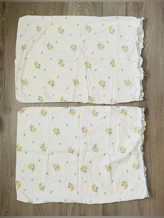 Waverly Vintage Pillowcases Set Of 2 White 20 x 26” Floral Cotton Cottagecore