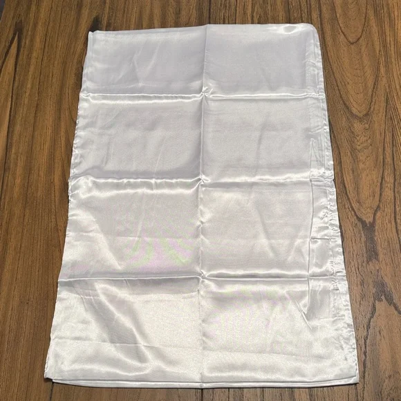 2 pack Queen Size White‎ Satin Pillowcase