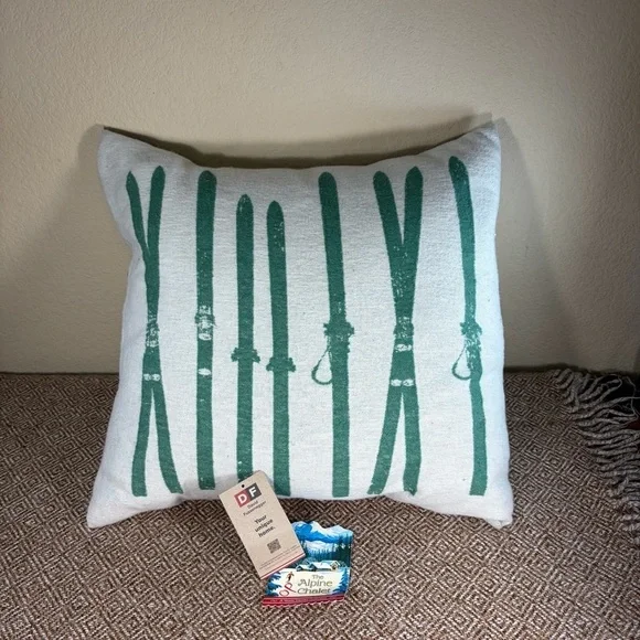 Pod Throw Lumber Pillow Winter Ski Lodge Decorative Alpine Chalet 16x16 NWT