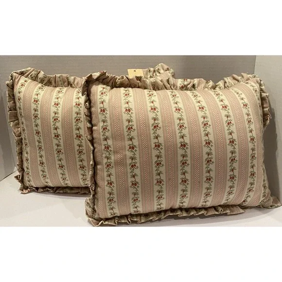 Rose Tree Country Chic Carnation Decorative Pillows Lot Of 2 Rectangle Bedding