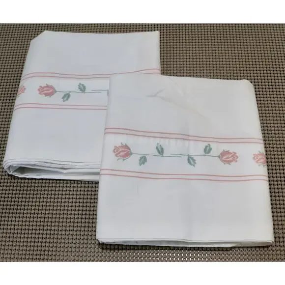 J.P. Stevens Pillowcases Standard Rose Floral Percale Lot of 2 Vintage